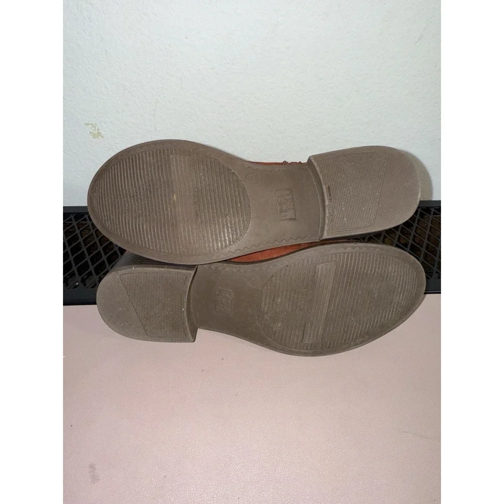 Time and‎ Tru Women's Ankle Boots Size 8 Rust Suede Zip Low Heel Booties